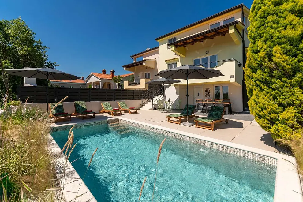 Ferienhaus in Porec mit Pool 66130456 16037 Ferienhaus in Porec mit Pool 66130456 16037